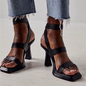Free People black Candice heels